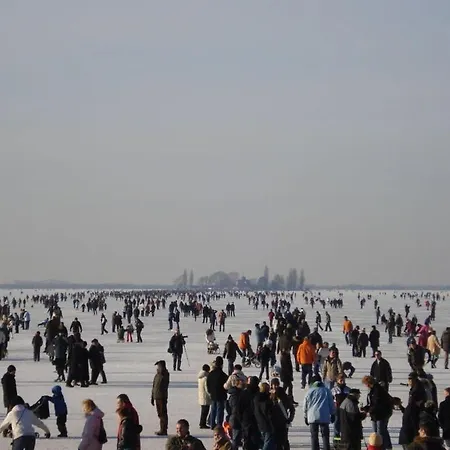 Tuernau Modern Retreat Wolpinghausen